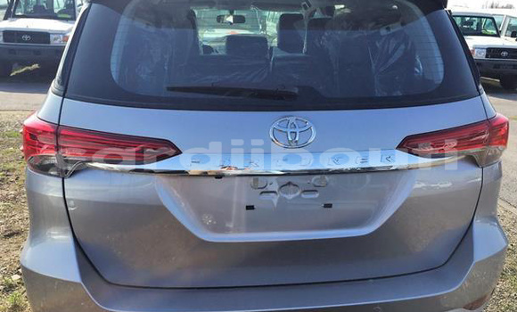 Acheter Occasion Voiture Toyota Fortuner Gris à Loyada, Arta Region Acheter Occasion Voiture Toyota Fortuner Gris à Loyada, Arta Region