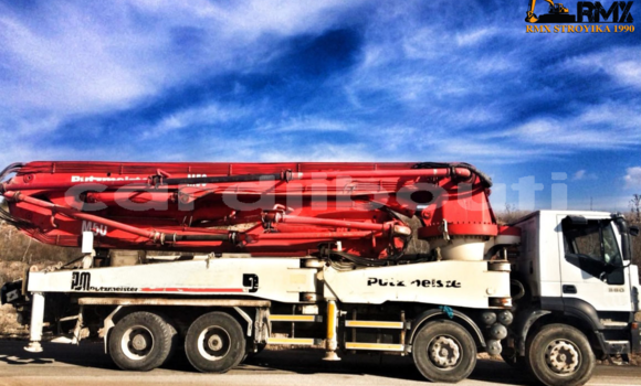 Acheter Occasion Utilitaire Iveco Cargo Rouge à Djibouti, Djibouti Region