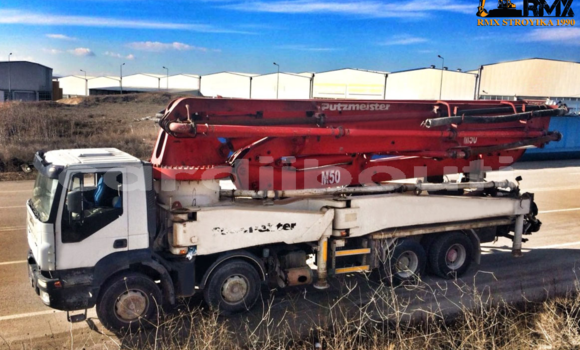 Acheter Occasion Utilitaire Iveco Cargo Rouge à Djibouti, Djibouti Region Acheter Occasion Utilitaire Iveco Cargo Rouge à Djibouti, Djibouti Region