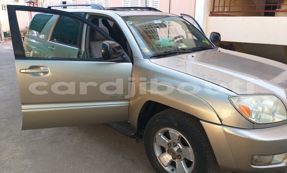 Acheter Occasion Voiture Toyota 4Runner Beige à Djibouti, Djibouti Region Acheter Occasion Voiture Toyota 4Runner Beige à Djibouti, Djibouti Region