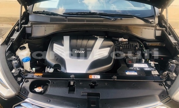 Acheter Occasion Voiture Hyundai Santa Fe Noir à Djibouti, Djibouti Region Acheter Occasion Voiture Hyundai Santa Fe Noir à Djibouti, Djibouti Region