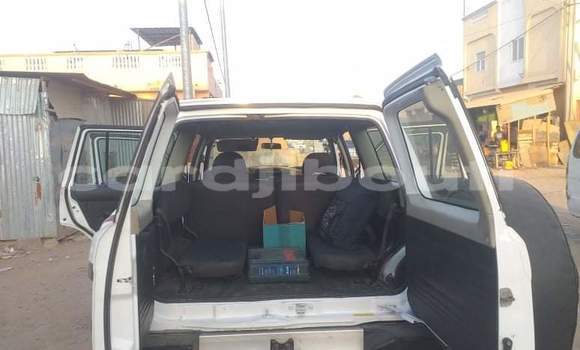 Acheter Occasion Voiture Nissan Patrol Blanc à Djibouti, Djibouti Region Acheter Occasion Voiture Nissan Patrol Blanc à Djibouti, Djibouti Region