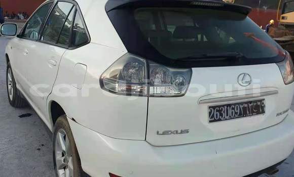Acheter Occasion Voiture Lexus RX 330 Blanc à Djibouti, Djibouti Region Acheter Occasion Voiture Lexus RX 330 Blanc à Djibouti, Djibouti Region