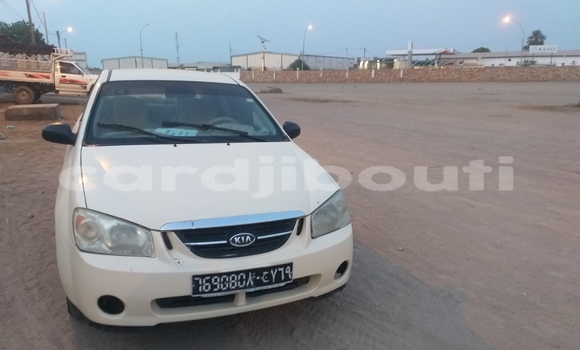 Acheter Occasion Voiture Kia Cerato Beige à Djibouti, Djibouti Region Acheter Occasion Voiture Kia Cerato Beige à Djibouti, Djibouti Region