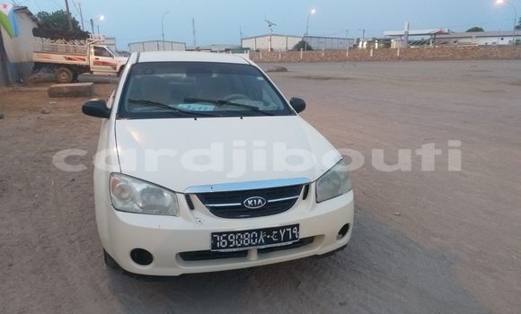 Acheter Occasion Voiture Kia Cerato Beige à Djibouti, Djibouti Region Acheter Occasion Voiture Kia Cerato Beige à Djibouti, Djibouti Region