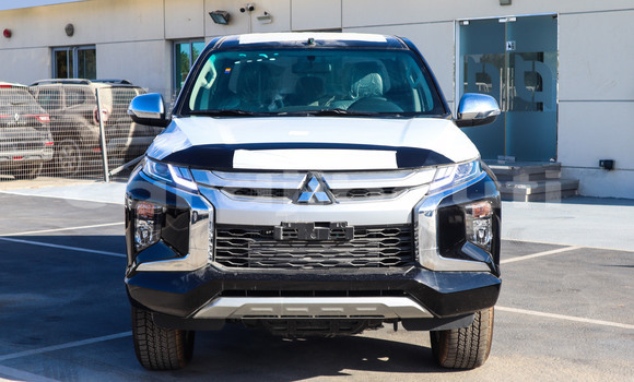 Acheter Import Voiture Mitsubishi L200 Noir à Djibouti, Djibouti Region Acheter Import Voiture Mitsubishi L200 Noir à Djibouti, Djibouti Region