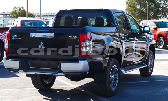 Acheter Import Voiture Mitsubishi L200 Noir à Djibouti, Djibouti Region Acheter Import Voiture Mitsubishi L200 Noir à Djibouti, Djibouti Region