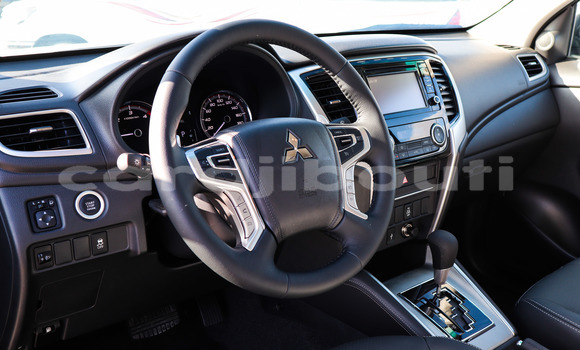 Acheter Import Voiture Mitsubishi L200 Noir à Djibouti, Djibouti Region Acheter Import Voiture Mitsubishi L200 Noir à Djibouti, Djibouti Region
