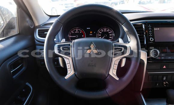 Acheter Import Voiture Mitsubishi L200 Noir à Djibouti, Djibouti Region Acheter Import Voiture Mitsubishi L200 Noir à Djibouti, Djibouti Region