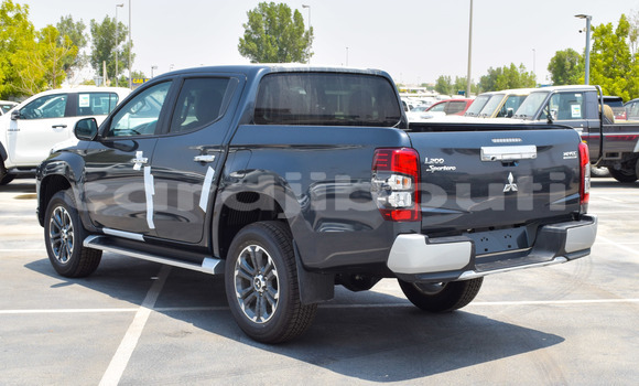 Acheter Import Voiture Mitsubishi L200 Gris à Import - Dubai, Ali Sabieh Region Acheter Import Voiture Mitsubishi L200 Gris à Import - Dubai, Ali Sabieh Region