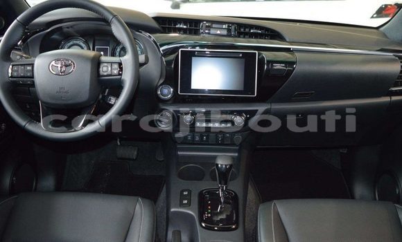 Acheter Occasion Voiture Toyota Hilux Noir à Djibouti, Djibouti Region Acheter Occasion Voiture Toyota Hilux Noir à Djibouti, Djibouti Region