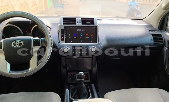 Acheter Occasion Voiture Toyota Prado Blanc à Djibouti, Djibouti Region Acheter Occasion Voiture Toyota Prado Blanc à Djibouti, Djibouti Region