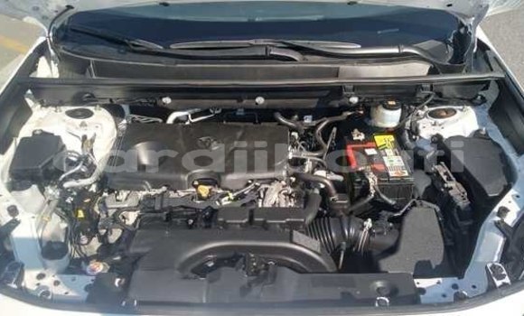 Acheter Occasion Voiture Toyota RAV4 Blanc à 'Ali Sabieh, Ali Sabieh Region Acheter Occasion Voiture Toyota RAV4 Blanc à 'Ali Sabieh, Ali Sabieh Region