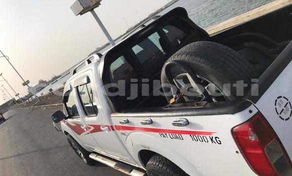 Acheter Occasion Voiture Nissan Navara Blanc à Djibouti, Djibouti Region Acheter Occasion Voiture Nissan Navara Blanc à Djibouti, Djibouti Region