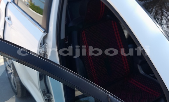 Acheter Occasion Voiture Kia Sportage Blanc à Djibouti, Djibouti Region Acheter Occasion Voiture Kia Sportage Blanc à Djibouti, Djibouti Region