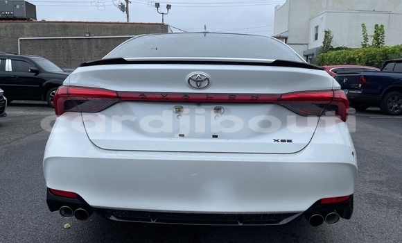 Acheter Occasion Voiture Toyota Avalon Blanc à Alaili Dadda, Obock Acheter Occasion Voiture Toyota Avalon Blanc à Alaili Dadda, Obock