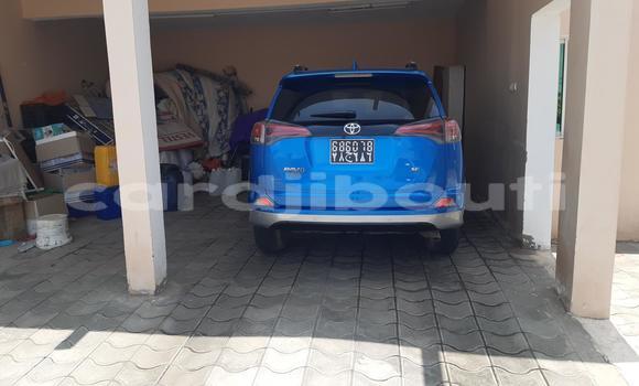 Acheter Occasion Voiture Toyota RAV4 Bleu à Djibouti, Djibouti Region Acheter Occasion Voiture Toyota RAV4 Bleu à Djibouti, Djibouti Region