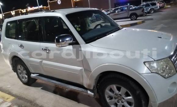 Acheter Occasion Voiture Mitsubishi Pajero Blanc à Djibouti, Djibouti Region Acheter Occasion Voiture Mitsubishi Pajero Blanc à Djibouti, Djibouti Region