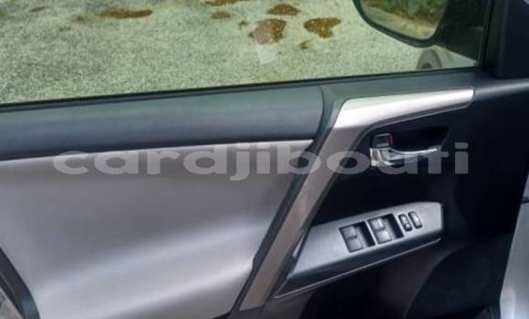 Acheter Import Voiture Toyota RAV4 Autre à Djibouti, Djibouti Region Acheter Import Voiture Toyota RAV4 Autre à Djibouti, Djibouti Region