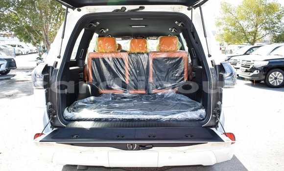 Acheter Import Voiture Lexus LX Blanc à Import - Dubai, Ali Sabieh Region Acheter Import Voiture Lexus LX Blanc à Import - Dubai, Ali Sabieh Region