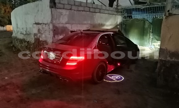 Acheter Occasion Voiture Mercedes-Benz C–Class Rouge à Djibouti, Djibouti Region