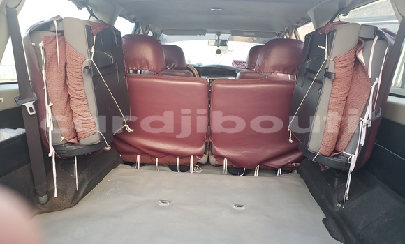 Acheter Occasion Voiture Nissan Patrol Blanc à Djibouti, Djibouti Region Acheter Occasion Voiture Nissan Patrol Blanc à Djibouti, Djibouti Region