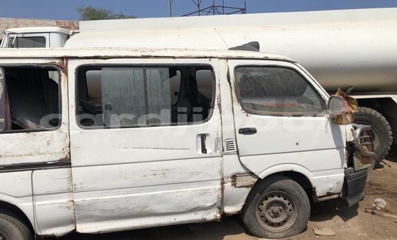 Acheter Occasion Voiture Toyota Hiace Blanc à Djibouti, Djibouti Region Acheter Occasion Voiture Toyota Hiace Blanc à Djibouti, Djibouti Region