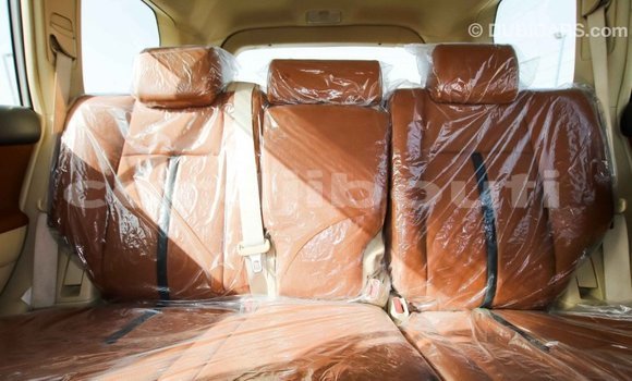 Buy Import Toyota Prado White Car in Import - Dubai in Ali Sabieh Region Buy Import Toyota Prado White Car in Import - Dubai in Ali Sabieh Region