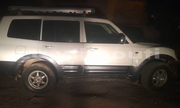 Acheter Occasion Voiture Mitsubishi Pajero Blanc à Djibouti, Djibouti Region Acheter Occasion Voiture Mitsubishi Pajero Blanc à Djibouti, Djibouti Region