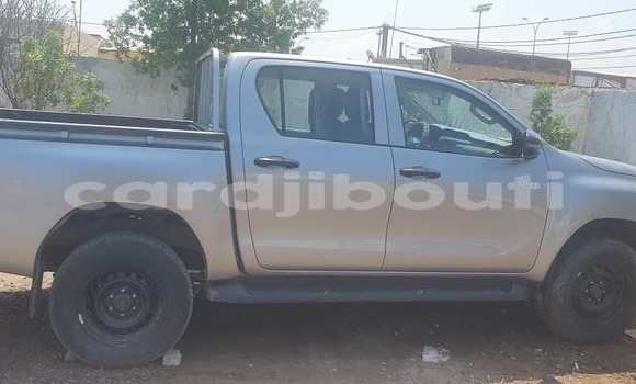 Acheter Occasion Voiture Toyota Hilux Gris à Djibouti, Djibouti Region Acheter Occasion Voiture Toyota Hilux Gris à Djibouti, Djibouti Region