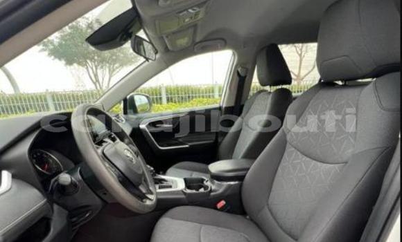 Acheter Occasion Voiture Toyota RAV4 Blanc à Jibuti, Jibuti Acheter Occasion Voiture Toyota RAV4 Blanc à Jibuti, Jibuti