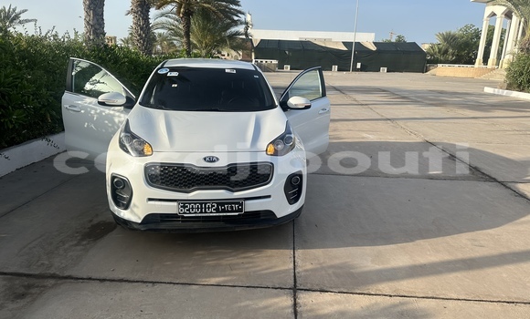 Acheter Occasion Voiture Kia Sportage Blanc à Djibouti, Djibouti Region Acheter Occasion Voiture Kia Sportage Blanc à Djibouti, Djibouti Region