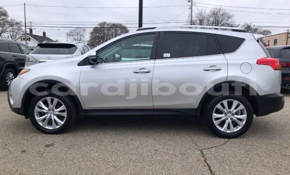 Acheter Import Voiture Toyota RAV4 Gris à Djibouti, Djibouti Region Acheter Import Voiture Toyota RAV4 Gris à Djibouti, Djibouti Region