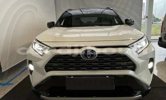 Acheter Occasion Voiture Toyota RAV4 Blanc à Import - Dubai, Ali Sabieh Region Acheter Occasion Voiture Toyota RAV4 Blanc à Import - Dubai, Ali Sabieh Region