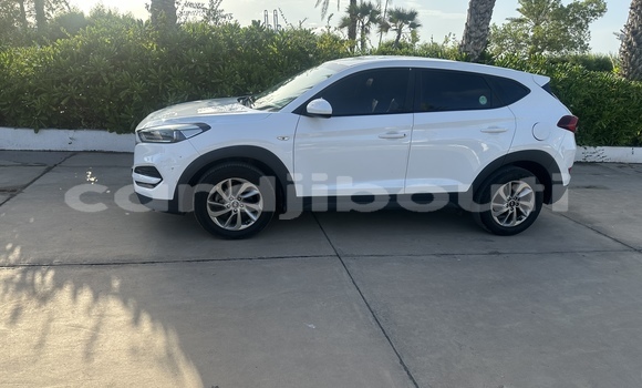 Acheter Occasion Voiture Hyundai Tucson Blanc à Djibouti, Djibouti Region Acheter Occasion Voiture Hyundai Tucson Blanc à Djibouti, Djibouti Region