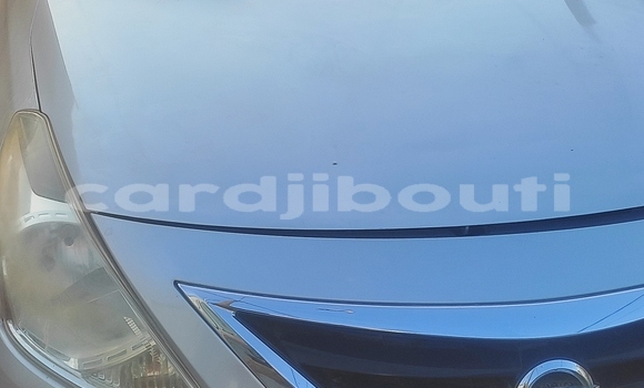 Acheter Occasion Voiture Nissan Sunny Gris à Djibouti, Djibouti Region Acheter Occasion Voiture Nissan Sunny Gris à Djibouti, Djibouti Region