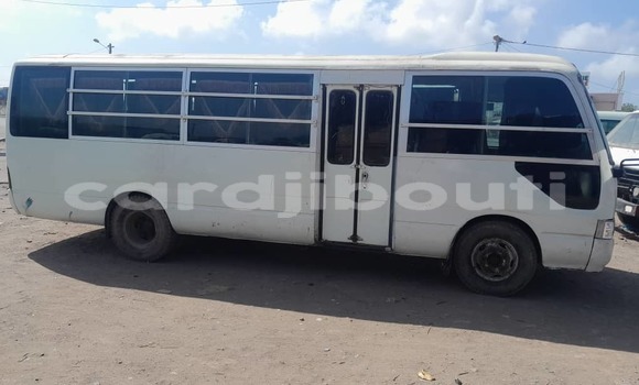 Acheter Occasion Voiture Toyota Coaster Blanc à Djibouti, Djibouti Region