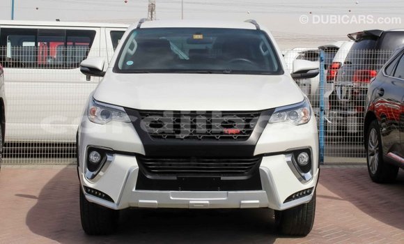 Buy Import Toyota Fortuner White Car in Import - Dubai in Ali Sabieh Region Buy Import Toyota Fortuner White Car in Import - Dubai in Ali Sabieh Region