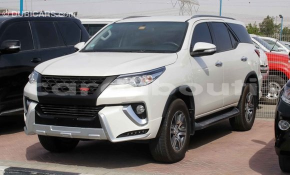 Buy Import Toyota Fortuner White Car in Import - Dubai in Ali Sabieh Region Buy Import Toyota Fortuner White Car in Import - Dubai in Ali Sabieh Region