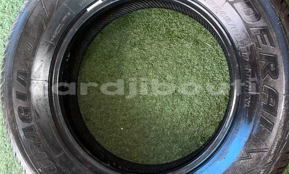 Acheter Neuf Voiture Toyota Land Cruiser Prado Noir à Djibouti, Djibouti Region Acheter Neuf Voiture Toyota Land Cruiser Prado Noir à Djibouti, Djibouti Region