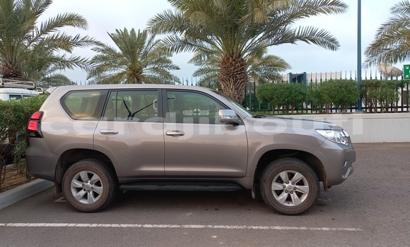 Acheter Occasion Voiture Toyota Prado Gris à Djibouti, Djibouti Region Acheter Occasion Voiture Toyota Prado Gris à Djibouti, Djibouti Region