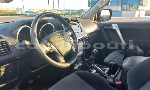 Acheter Occasion Voiture Toyota Prado Gris à Djibouti, Djibouti Region Acheter Occasion Voiture Toyota Prado Gris à Djibouti, Djibouti Region