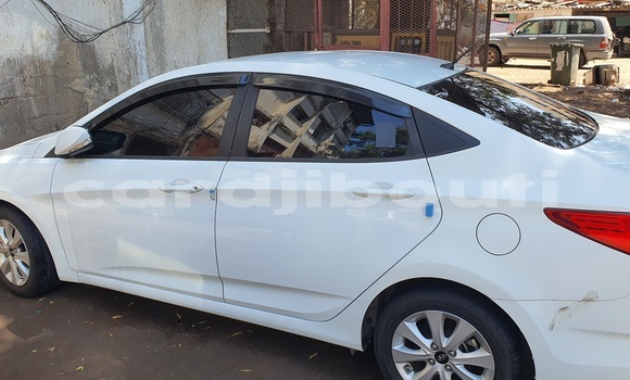 Acheter Neuf Voiture Hyundai Accent Blanc à Djibouti, Djibouti Region Acheter Neuf Voiture Hyundai Accent Blanc à Djibouti, Djibouti Region