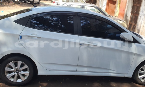 Acheter Neuf Voiture Hyundai Accent Blanc à Djibouti, Djibouti Region Acheter Neuf Voiture Hyundai Accent Blanc à Djibouti, Djibouti Region