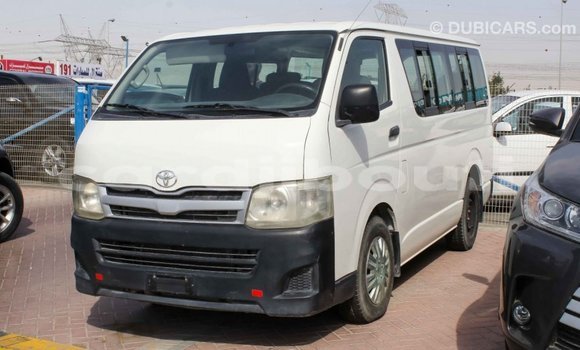 Buy Import Toyota Hiace White Car in Import - Dubai in Ali Sabieh Region Buy Import Toyota Hiace White Car in Import - Dubai in Ali Sabieh Region