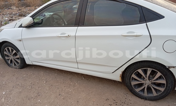 Acheter Occasion Voiture Hyundai Accent Blanc à Djibouti, Djibouti Region Acheter Occasion Voiture Hyundai Accent Blanc à Djibouti, Djibouti Region