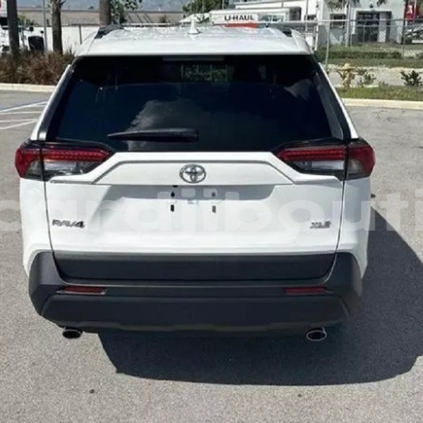 Big with watermark toyota rav4 east africa djibouti city 4504