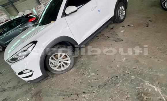 Acheter Occasion Voiture Hyundai Tucson Blanc à Djibouti city, East africa Acheter Occasion Voiture Hyundai Tucson Blanc à Djibouti city, East africa