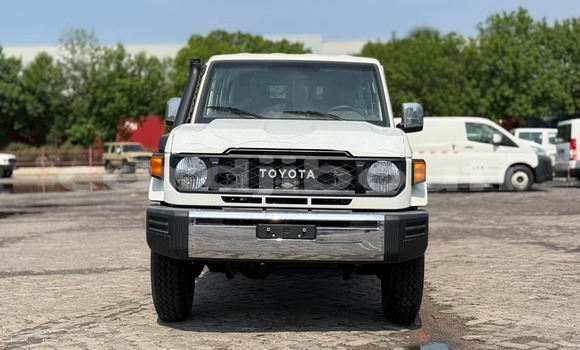 Acheter Occasion Voiture Toyota Land Cruiser Blanc à Djibouti, Djibouti Region Acheter Occasion Voiture Toyota Land Cruiser Blanc à Djibouti, Djibouti Region