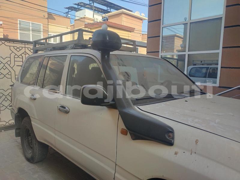 Big with watermark toyota land cruiser prado east africa djibouti city 4543